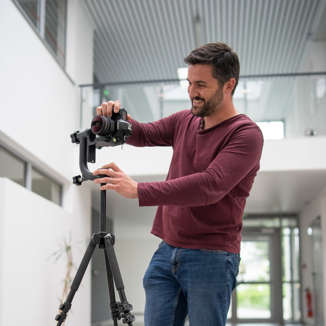 Avatar logo | LibelLab | Chasseneuil-du-Poitou France | photographe visite virtuelle 360