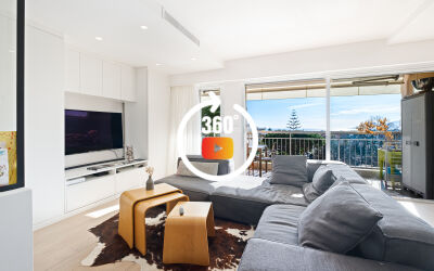 Appartement 2 Pièces exposé plein sud avec vue mer dans belle copropriété de standing au calme absolu, vaste terrasse.